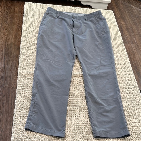 Under Armour Gray Chinos Comfortable Khakis - Picture 2 of 7
